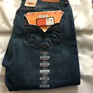 Women’s Levi jeans vintage
